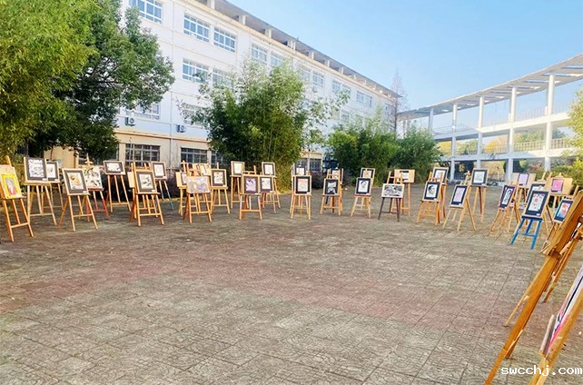 我院艺术建工系举办大学生绘画作品展